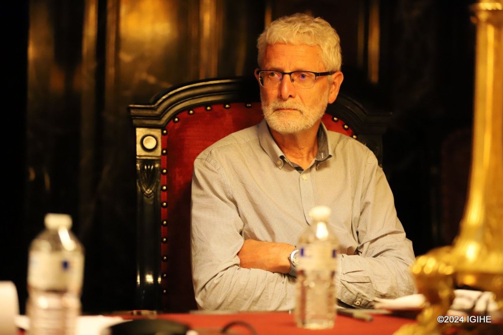 Attorney General Damien Vandermeersch emphasized the professional responsibility to hear from both sides and search for the truth of the crimes committed.