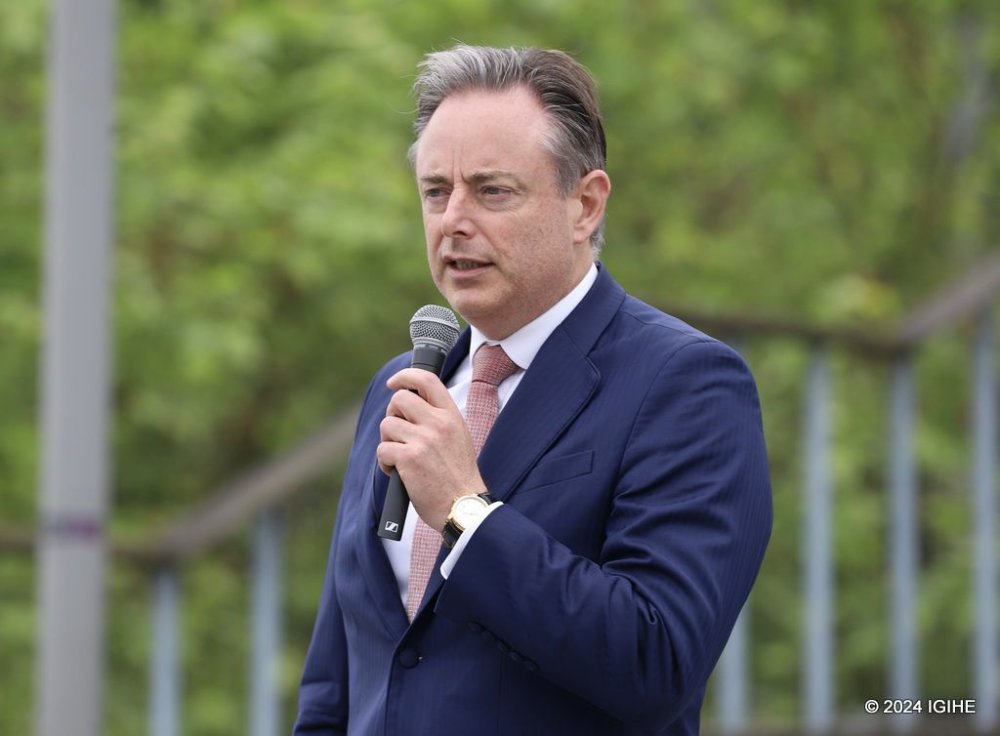 The Mayor of Anvers City, Bart De Wever
