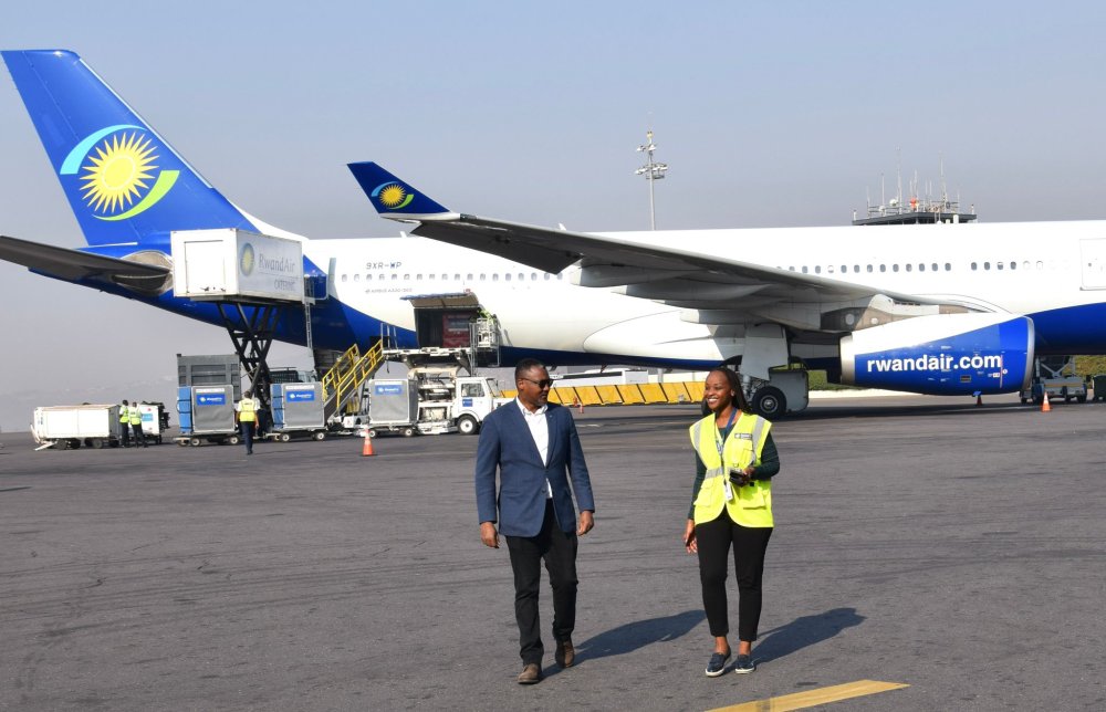 IGIHE journalist being briefed by Mireille Umubyeyi, RwandAir's Communication officer, about the operations of the London-bound flights.