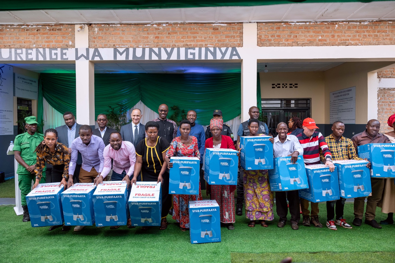 Rwanda’s leading beverage company, Bralirwa Plc, supported 250 households in Munyiginya sector, Rwamagana district to gain access to safe drinking water through donation of ceramic water filters in partnership with Spouts of Water Rwanda as part of its social impact initiatives.
