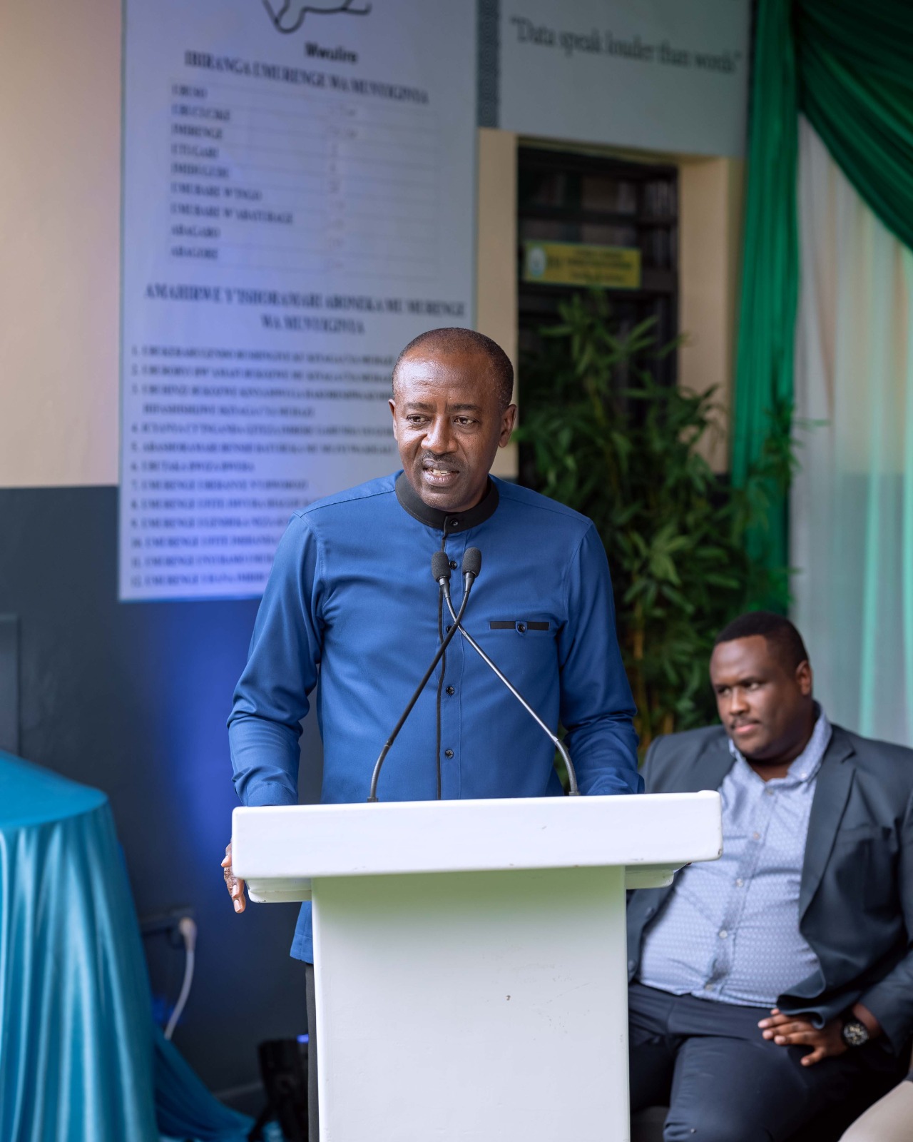 Rwamagana District Mayor Radjab Mbonyumuvunyi makes his remarks during the event.