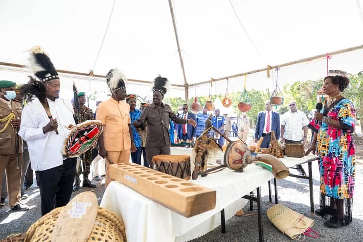 The cultural leader, Ker Odungi Randa, conducted the crowning ceremony, presenting the leaders with traditional symbols of leadership.
