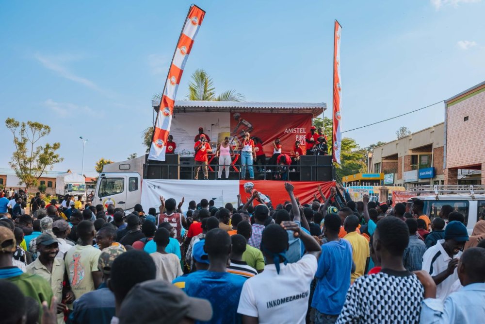 During this year’s race, Amstel organized accompanying concerts adding excitement to the competition.