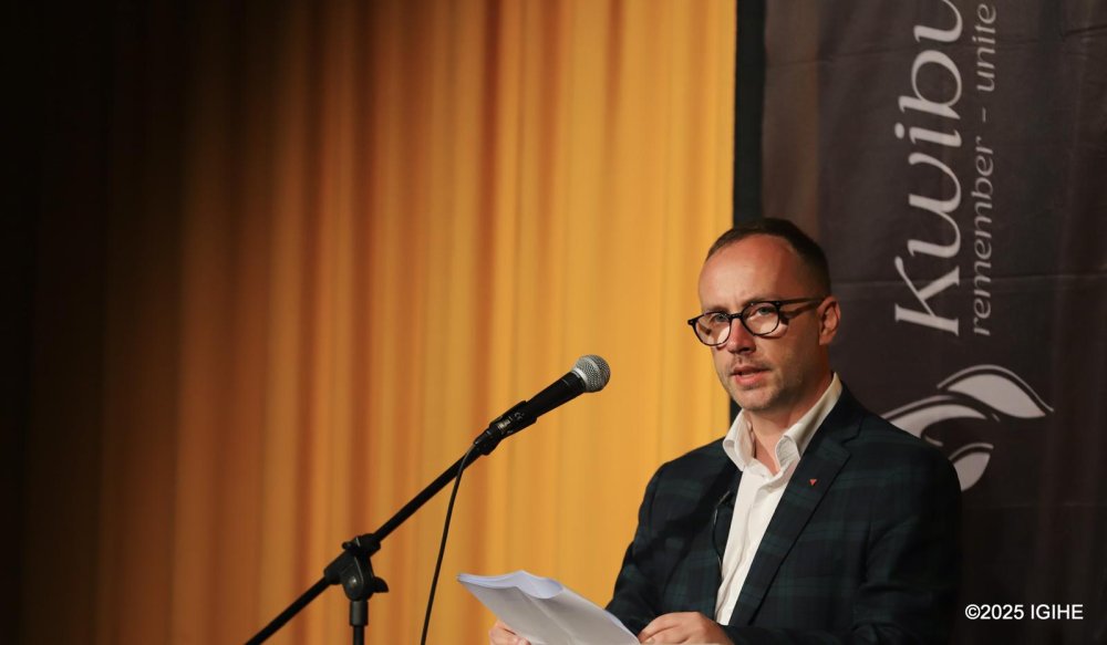 Michael Bisschops, President of Les Territoires de la Mémoire, an organization that collaborates with URGT to organize commemoration events, also addressed the consequences of silence and political disengagement in the face of historical responsibility.