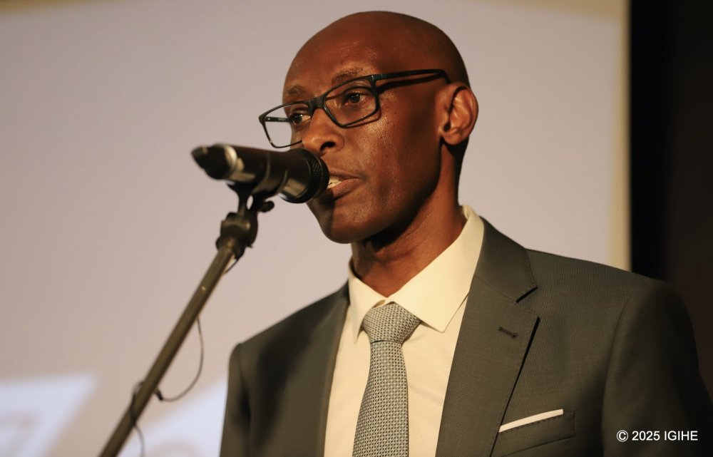 Didace Kalisa facilitated discussions