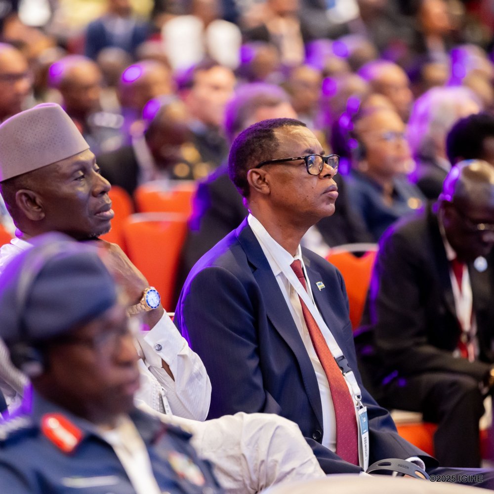 Gen (Rtd) James Kabarebe, the Minister of State for Regional Integration in the Ministry of Foreign Affairs, was also present.