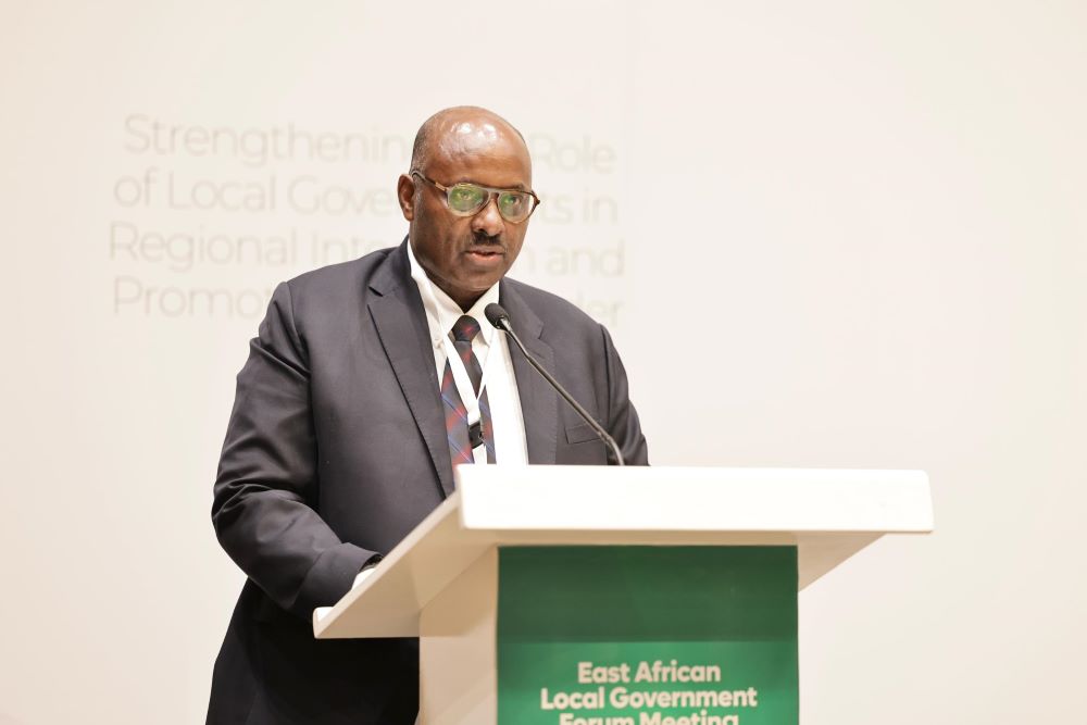 Ben Kumumanya, Chairperson of the East African Local Government Forum (EALGF) and Uganda’s Permanent Secretary for Local Government, called for robust strategies to position local governments as key drivers of regional development. 