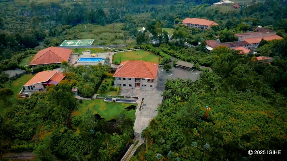 Buhanga Eco Lodge is located in a very peaceful area, surrounded by a variety of trees.