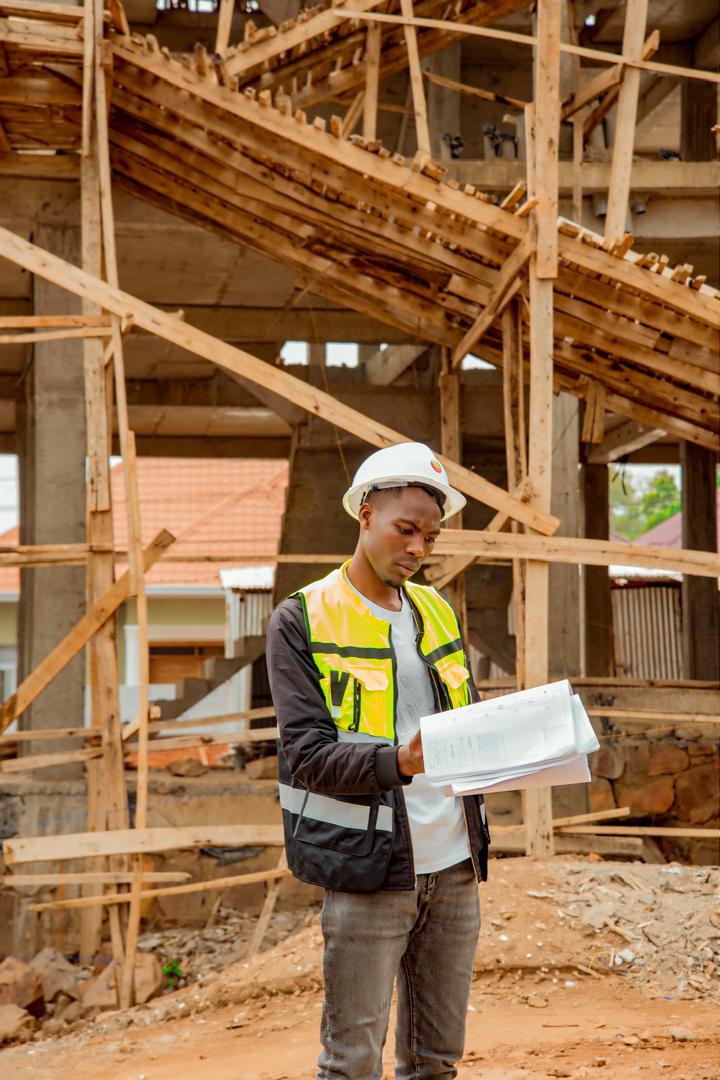 Site supervisors upload progress photos, track inventory, and flag issues, allowing project owners to follow every step without having to make constant phone calls or travel back home.