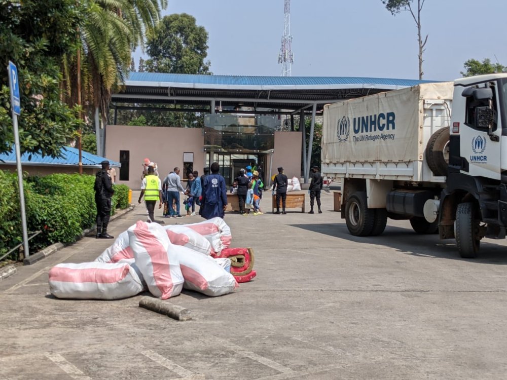 A total of 532 Rwandans returned from DR Congo on Monday, crossing the Grande Barrière border post in Rubavu District.