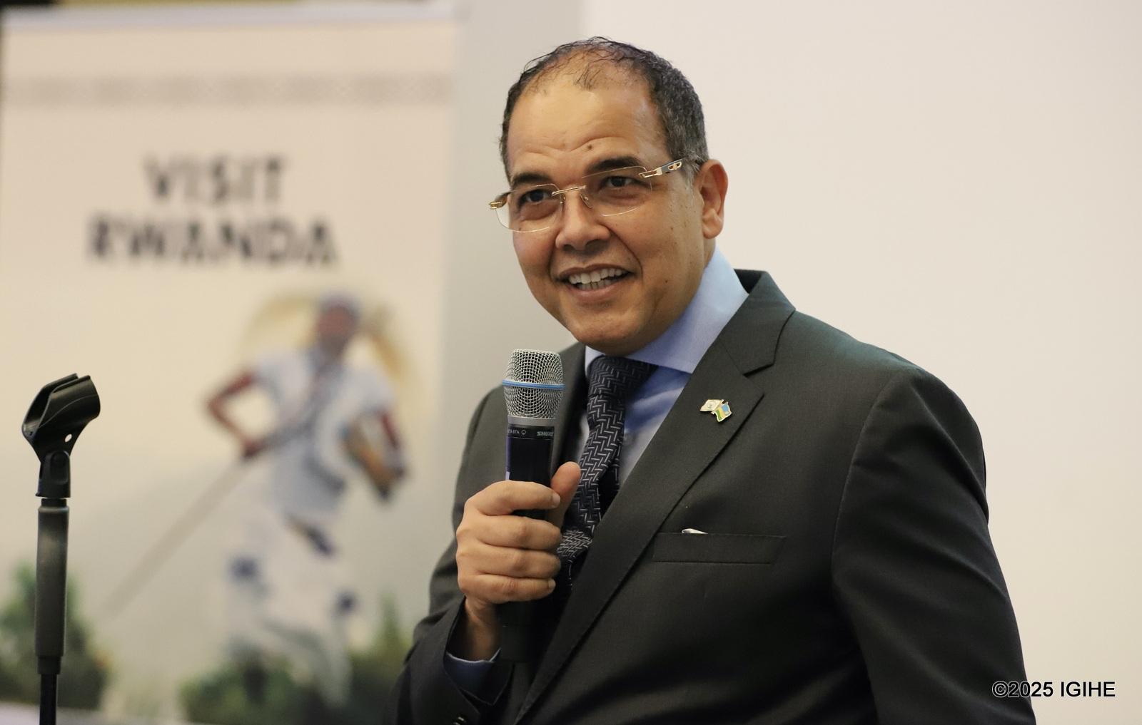 Rwanda’s Ambassador to Germany, Igor César, welcomed the attendees, emphasizing Rwanda’s unique assets and the abundant opportunities available for German tour operators and travel agents.