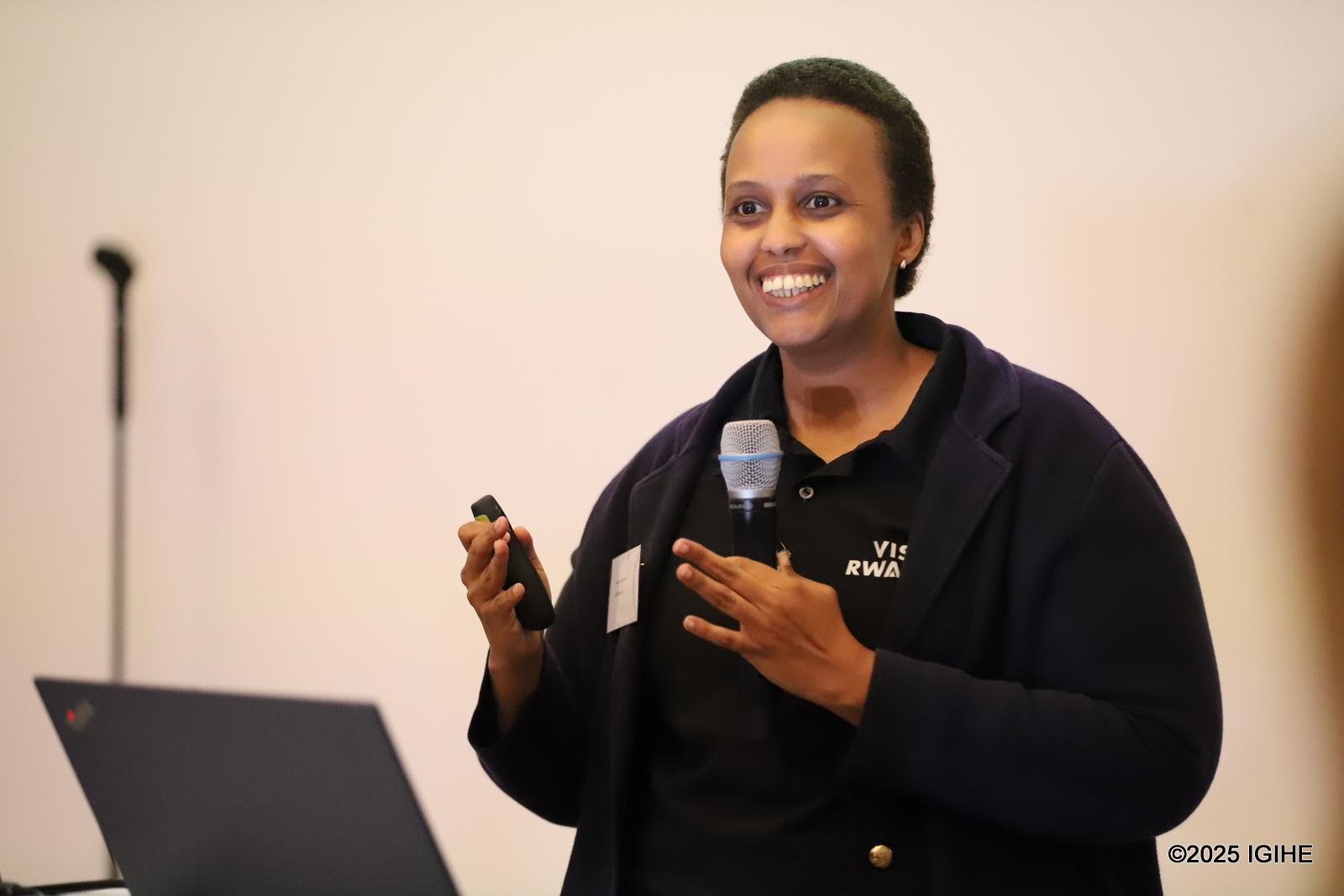Kageruka Ariella, Head of Tourism at RDB, captivated the audience with in-depth presentations on Rwanda’s flagship experiences.