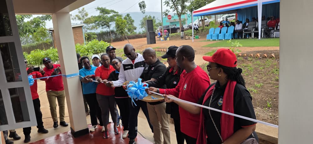 The City of Kigali officials handed over the house to the family on Sunday.