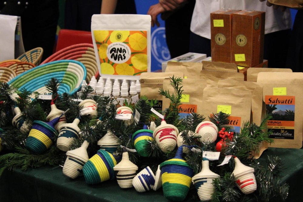 Rwanda showcased its key products, including tea, coffee, and traditional baskets.