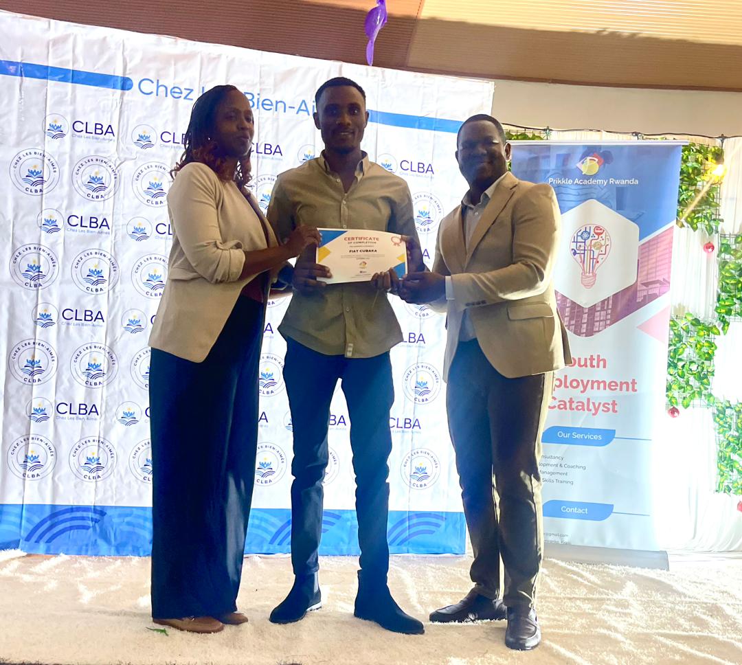The programme targets nursery and primary school teachers, positioning them as the first step in introducing AI into schools.