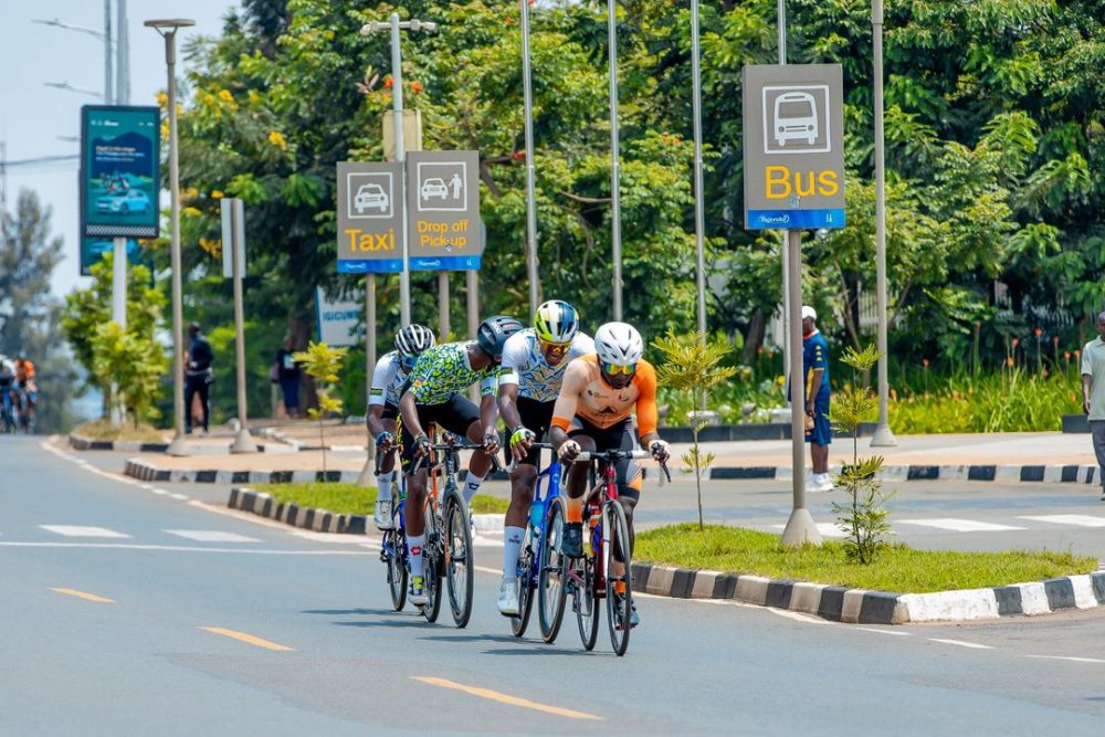 The leading riders took turns at the front of the race.