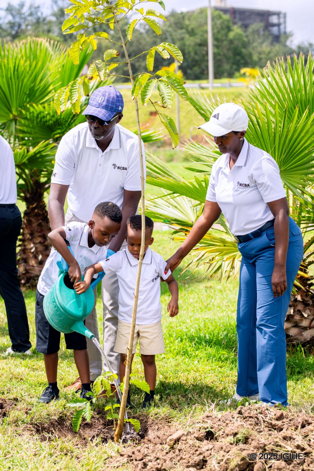 Joey Mutaboba, together with the Deputy Chairperson of the Rwanda Golf Union, planted a tree.