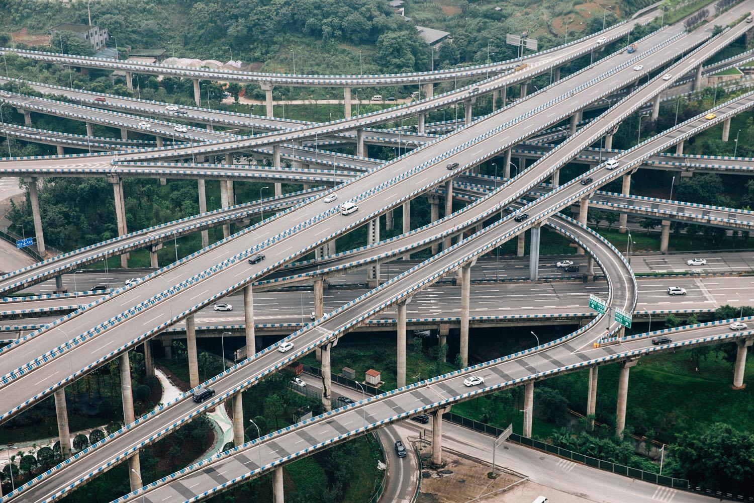 The expressways in operation exceed 4,000 kilometers, connecting every county to the highway system.