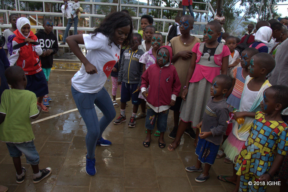 The children were entertained by Sherrie Silver who danced for them